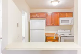 8 Rose Ln, Danbury, CT 06811 - Photo 6