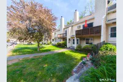 8 Rose Lane #24-11, Danbury, CT 06811 - Photo 2