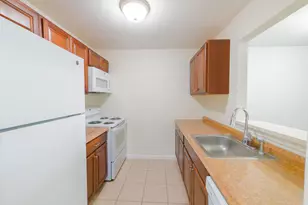 8 Rose Ln, Danbury, CT 06811 - Photo 8