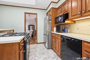 123 Evelyn Dr, Naugatuck, CT 06770 - Photo 12