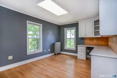 20 Wettleson Avenue, West Hartford, CT 06107 - Photo 32