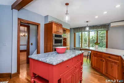 20 Wettleson Avenue, West Hartford, CT 06107 - Photo 16