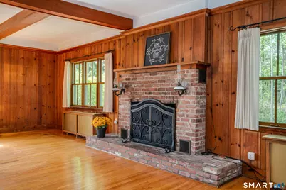 20 Wettleson Avenue, West Hartford, CT 06107 - Photo 8