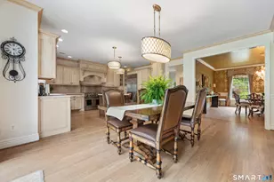 21 Williamsburg Ln, Avon, CT 06001 - Photo 8