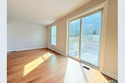 135 Shea Circle #135, Cheshire, CT 06410 - Photo 4