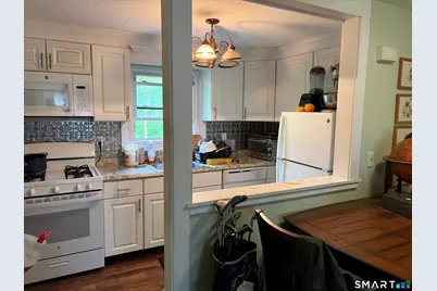 154 Park Street #B2, Manchester, CT 06040 - Photo 2