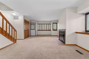 118 Hilltop Dr, Simsbury, CT 06089 - Photo 10