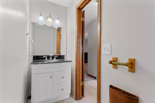 118 Hilltop Dr, Simsbury, CT 06089 - Photo 12