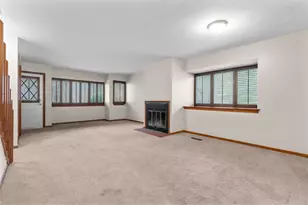 118 Hilltop Dr, Simsbury, CT 06089 - Photo 8