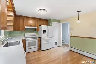 886 Overhill Dr, Suffield, CT 06078 - Photo 6