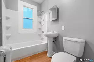 38 Beacon St, Hartford, CT 06053 - Photo 10