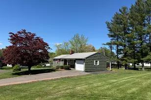 8 Tulip Dr, Meriden, CT 06450 - Photo 8
