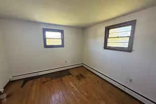 8 Tulip Dr, Meriden, CT 06450 - Photo 18