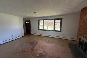8 Tulip Dr, Meriden, CT 06450 - Photo 10