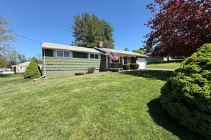 8 Tulip Dr, Meriden, CT 06450 - Photo 1