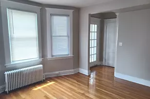 37 Fairfield St, New Haven, CT 06515 - Photo 2
