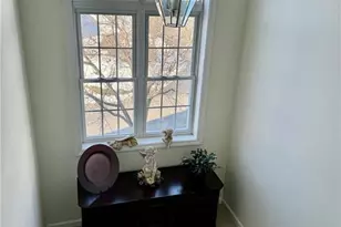 4003 Hancock Dr, Danbury, CT 06811 - Photo 10