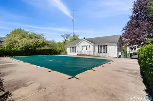 201 Jamestown Rd, Stratford, CT 06614 - Photo 18