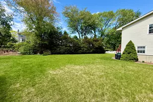 75 Masna Pl, Stratford, CT 06614 - Photo 8