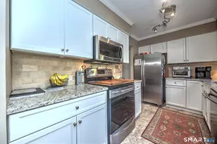 51 Staffordshire Common Dr, Wallingford, CT 06492 - Photo 6
