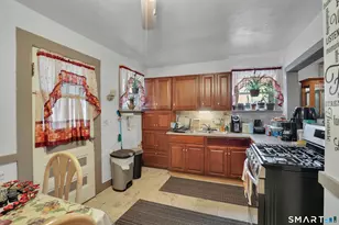 391 Park St, Bristol, CT 06010 - Photo 14