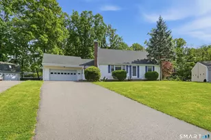 40 Royal Oak Rd, New Britain, CT 06053 - Photo 2