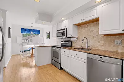 500 River Road #3, Greenwich, CT 06807 - Photo 4