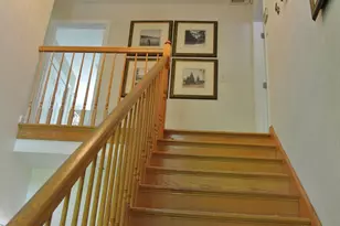 37 Oakwood Ln, Hamden, CT 06518 - Photo 18