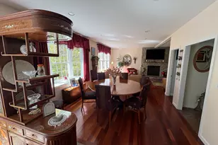 37 Oakwood Ln, Hamden, CT 06518 - Photo 8