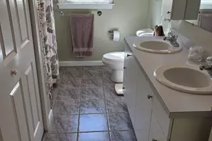 37 Oakwood Ln, Hamden, CT 06518 - Photo 22
