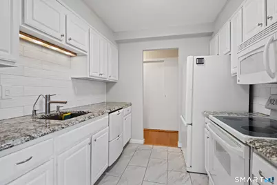 891 Farmington Avenue #5F, West Hartford, CT 06119 - Photo 16