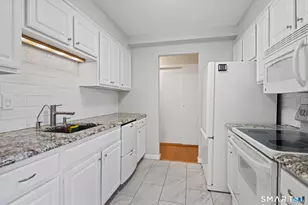 891 Farmington Ave, West Hartford, CT 06119 - Photo 16