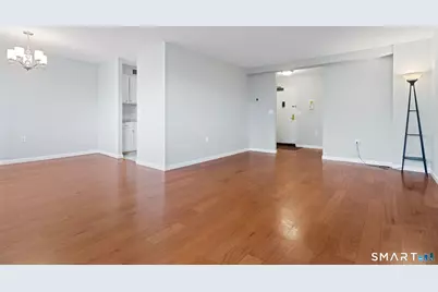 891 Farmington Avenue #5F, West Hartford, CT 06119 - Photo 8