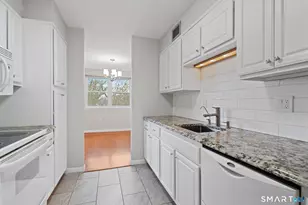 891 Farmington Ave, West Hartford, CT 06119 - Photo 18