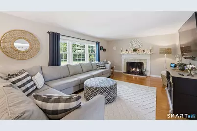 7 Stardust Drive, Enfield, CT 06082 - Photo 2