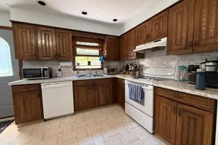 80 Ramsey Ave, Naugatuck, CT 06770 - Photo 8