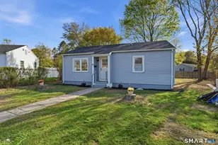 25 Flint Ct, Groton, CT 06340 - Photo 2