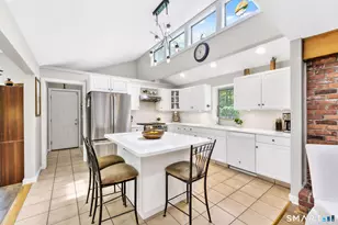 14 Northgate, Simsbury, CT 06070 - Photo 2