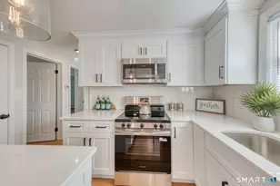 14 Emerson St, Bloomfield, CT 06002 - Photo 8