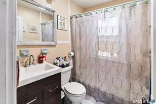 149 Linnmoore St, Hartford, CT 06114 - Photo 12