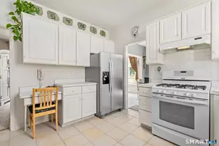 24 Pepper Bush Ln, Newington, CT 06111 - Photo 12