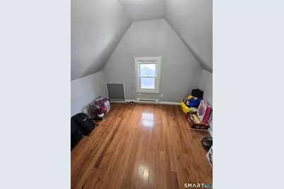 18-20 Clinton Avenue, Bridgeport, CT 06605 - Photo 12