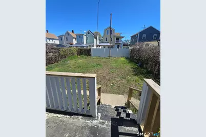 18-20 Clinton Avenue, Bridgeport, CT 06605 - Photo 16