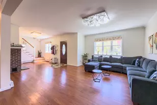 359 Dogwood Rd, Orange, CT 06477 - Photo 4