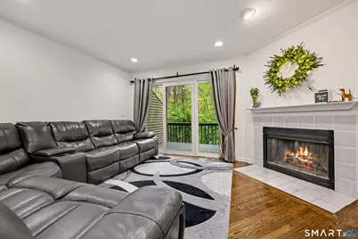 15 Perry Avenue #D5, Norwalk, CT 06850 - Photo 4