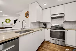 15 Perry Ave, Norwalk, CT 06850 - Photo 2