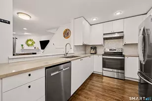 15 Perry Ave, Norwalk, CT 06850 - Photo 4