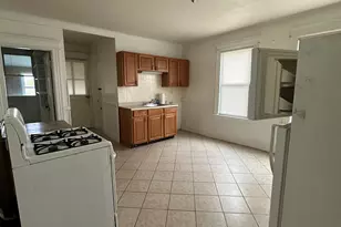 60 Poplar St, Waterbury, CT 06708 - Photo 8