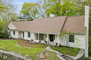206 Peddlers Rd, Guilford, CT 06437 - Photo 2