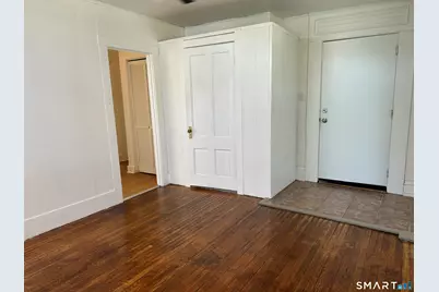 26 Prospect Street #3, New London, CT 06320 - Photo 4